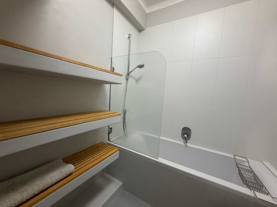 To Let 2 Bedroom Property for Rent in Mouille Point Western Cape